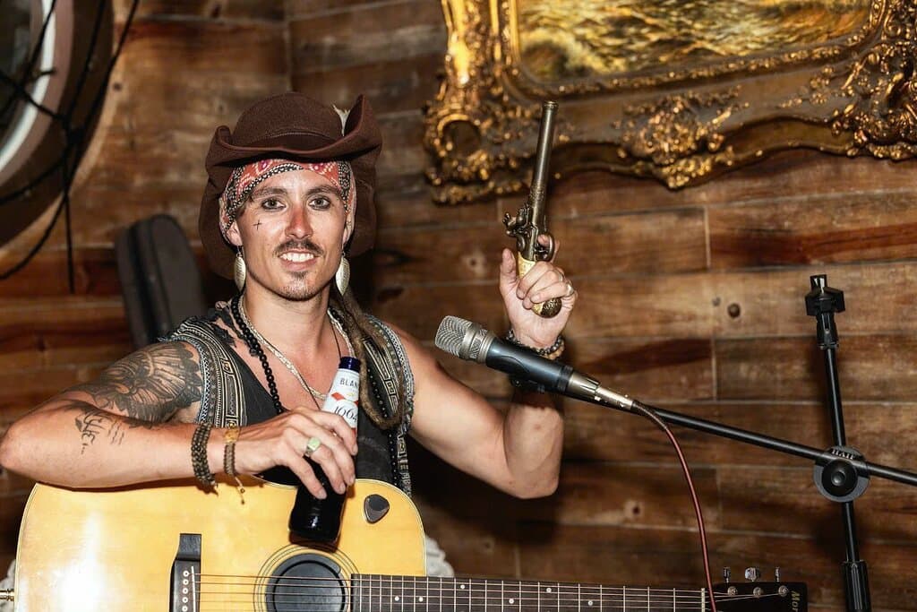 Pirates Club