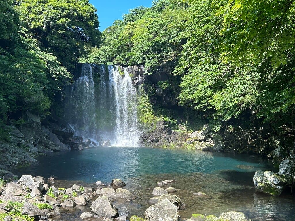 Cheonjeyeon Falls