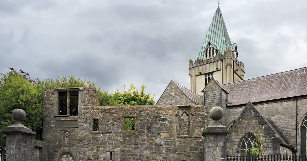 A local, though unfounded tradition asserts that James Lynch hung his own son for killing the son of a wealthy Spanish wine merchant in the 15th Century. The window where this supposably happened is outside in the grounds to the north of the church.