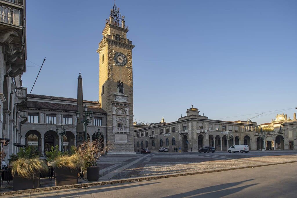 vista piazza torre
