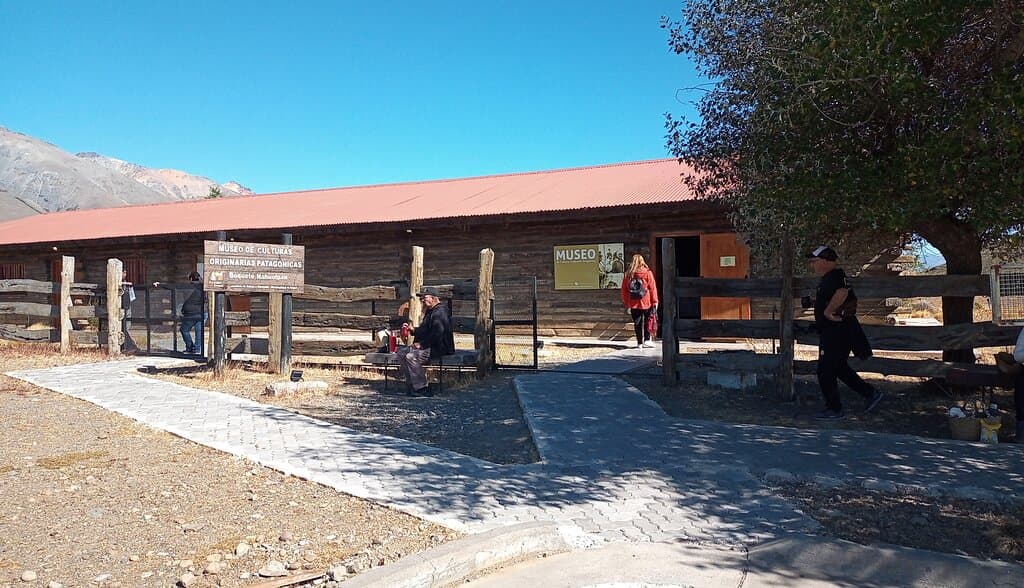 Museo de Culturas Originarias Patagónicas: Paraje Nahuel Pan- 
Esquel, Provincia de Chubut- Argentina 2024.