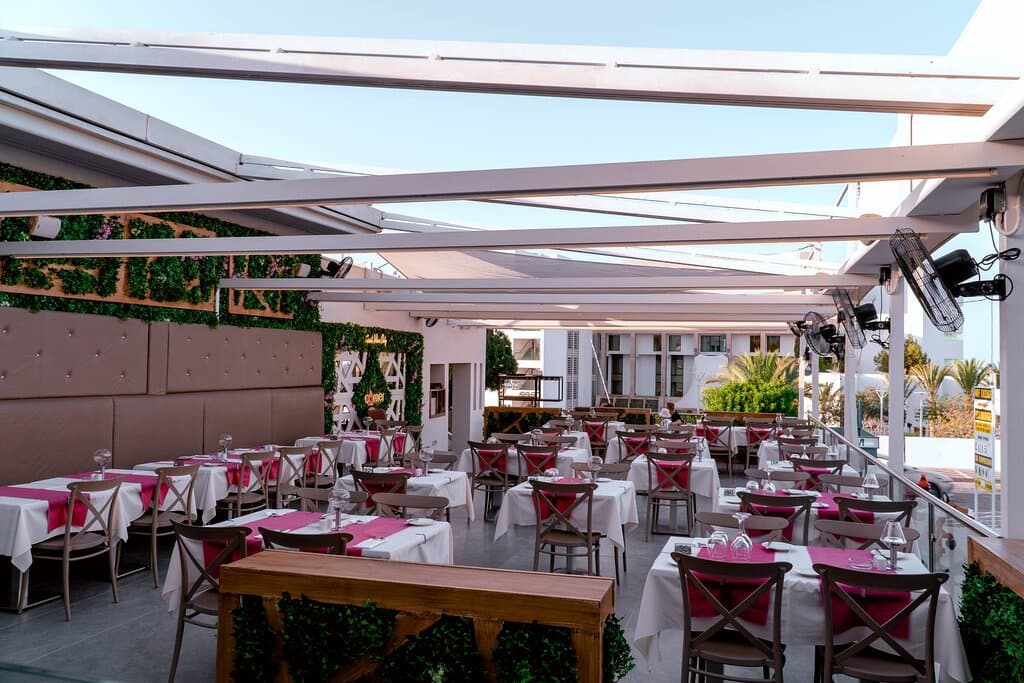 Enjoy our new terrace ambiance 