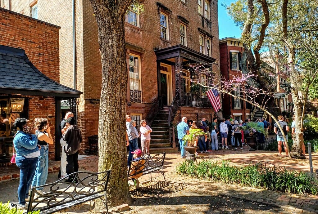 The line to be seated at Mrs. Wilkes' Dining Room