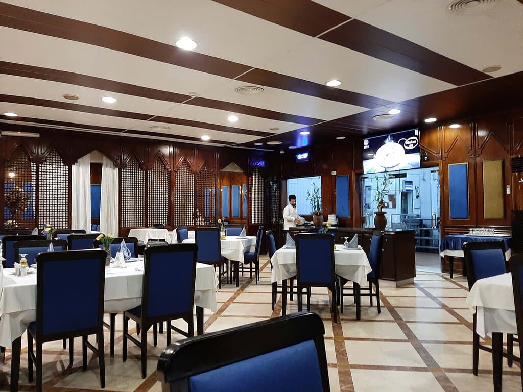 the interior (part for singles)
