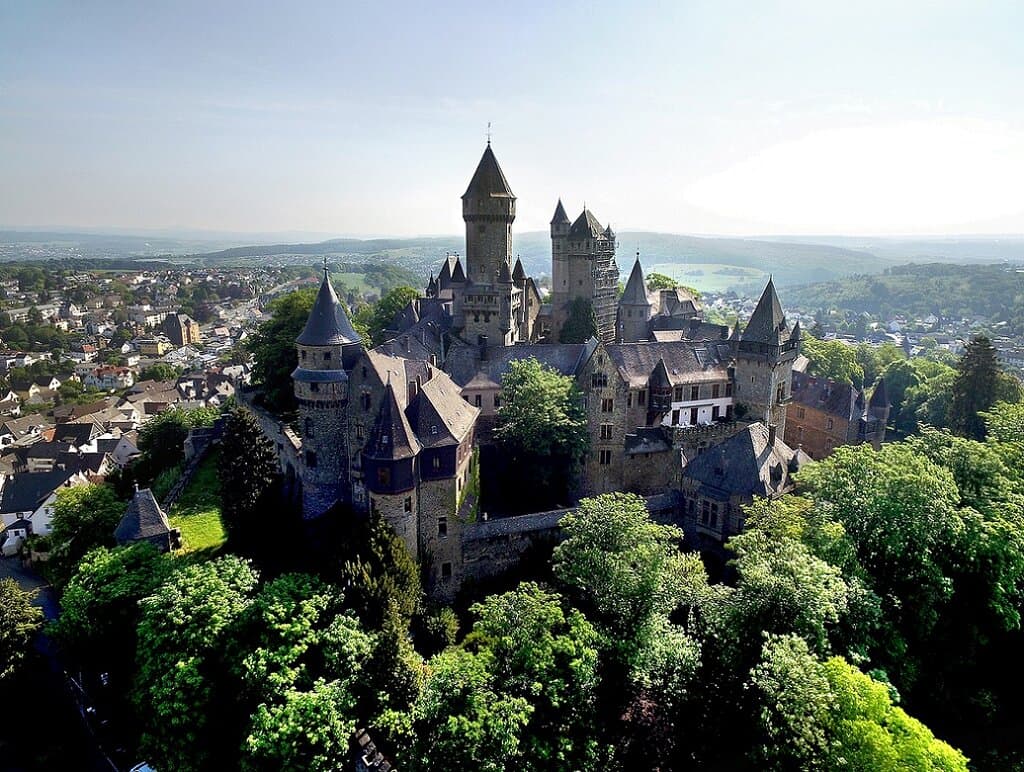 Schloss Braunfels: Seit 800 Jahren im Familienbesitz - und jede Generation hat einen Turm gebaut. So sagt man zumindest.