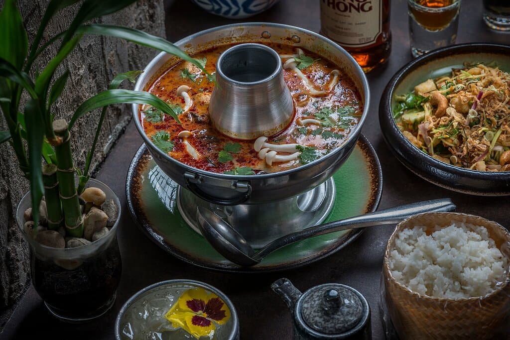 TOM YUM
