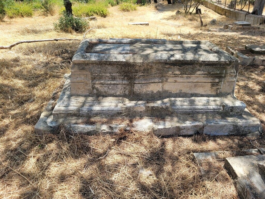 Visit the Old Muslim Cemetery