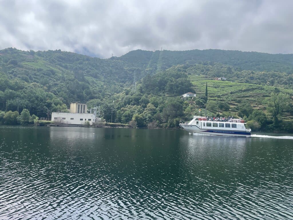 Crucero en catamaran por el Sil.