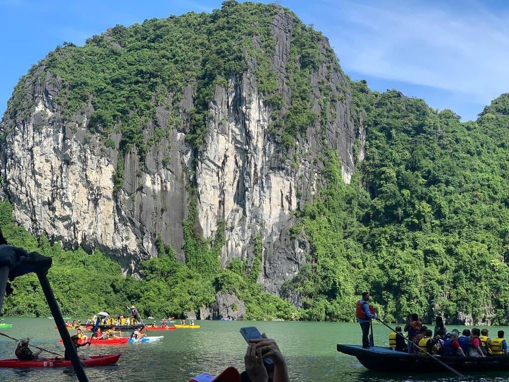 Kayak through Luon Cave