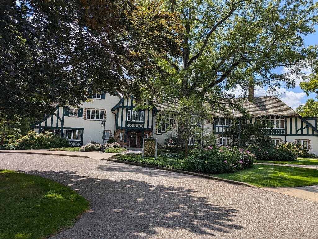 W.K. Kellogg Manor House