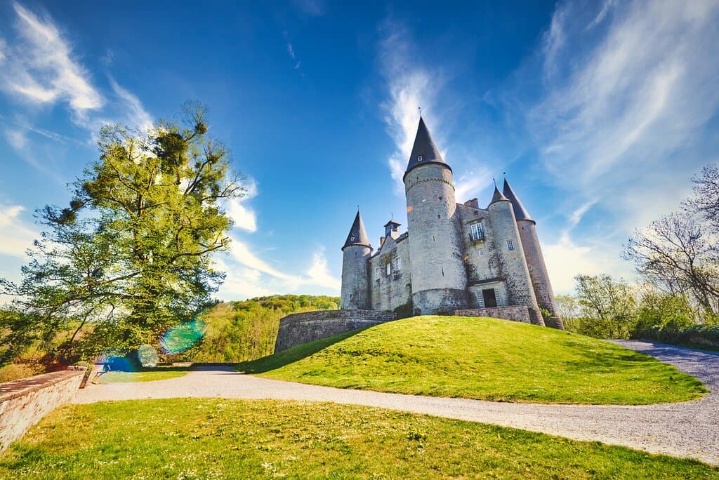 Vêves Castle