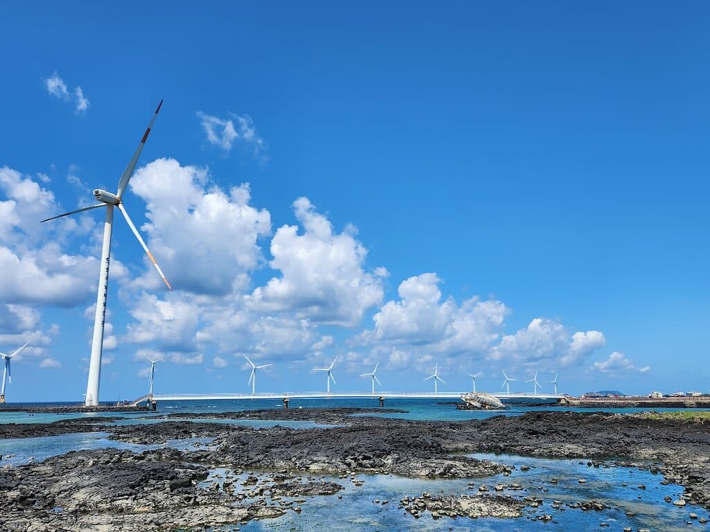 Sinchang Windmill Coastal Road