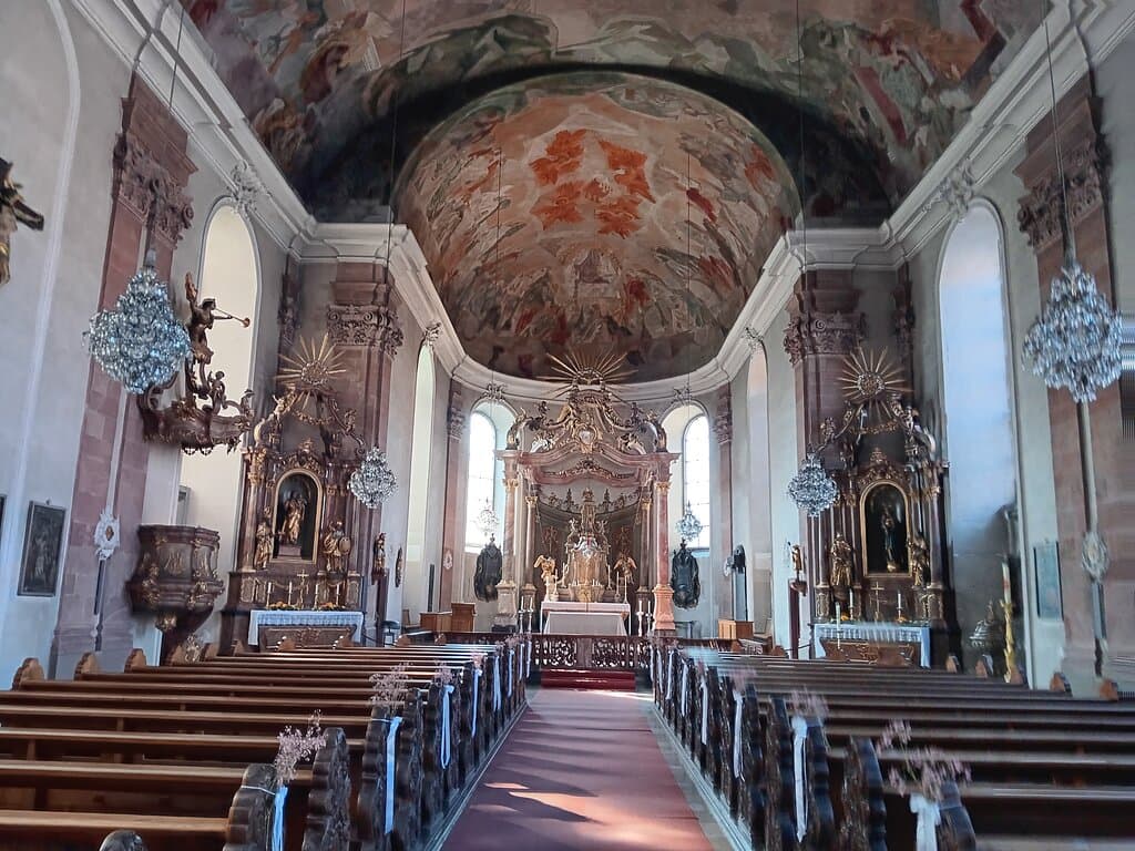 Aschaffenburg, Zu Unserer Lieben Frau, nave