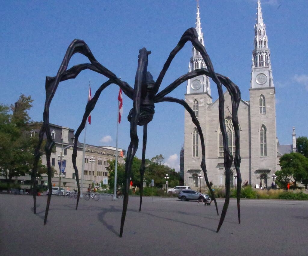 Maman sculpture