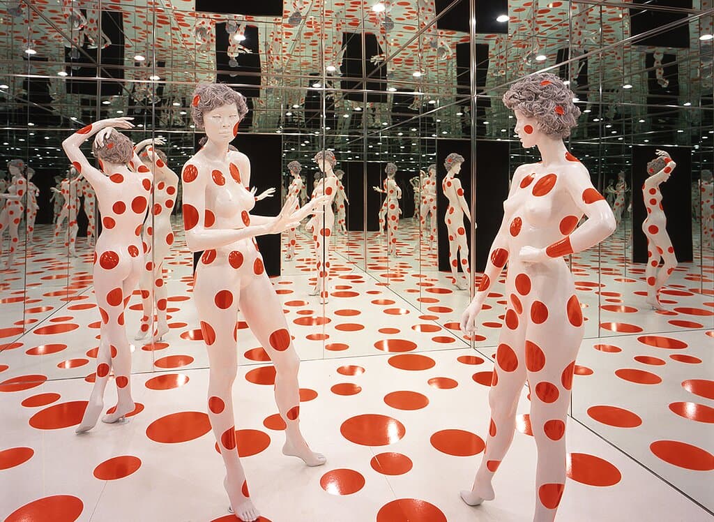Yayoi Kusama
"Repetitive Vision"
Long-Term 