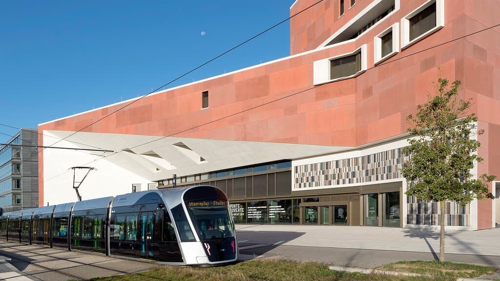 The “Nationalbibliothéik” tram stop is just outside the main entrance to the library.
