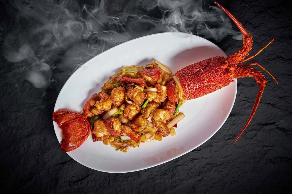 Wok-fried Autralian lobster with spring onion and shallot