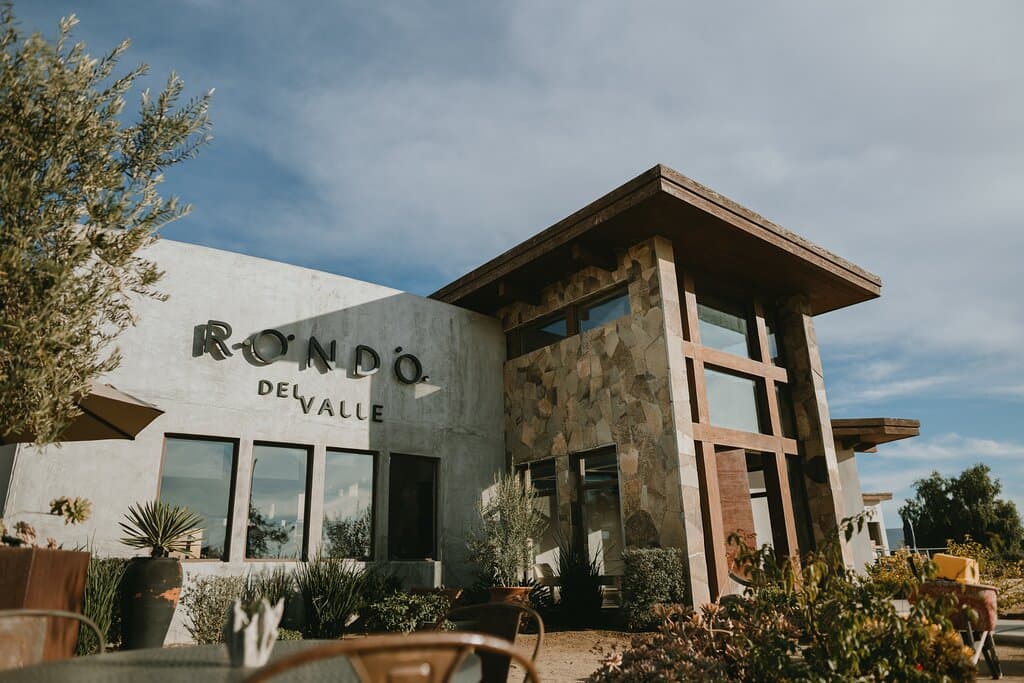 Historic Rondo del Valle estate, Valle de Guadalupe – Family-owned since 1978 with Cabernet and Merlot vines. Book your vineyard tour.