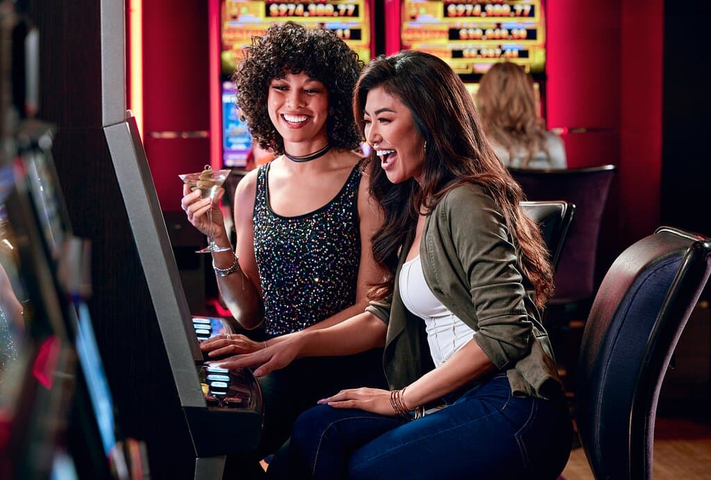 There’s always something new to play at Graton! Our selection of over 3,000 state-of-the-art slot machines includes progressive jackpots, classic favorites, and pop culture-themed slots.