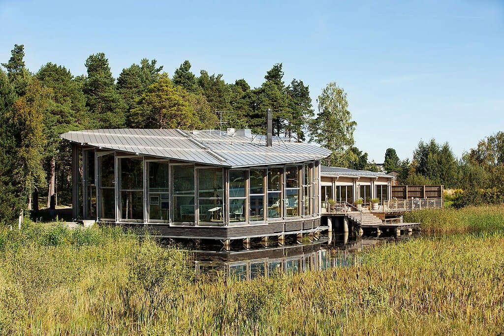 Naturum Värmland ligger där Klarälven möter skogen och Vänern. 