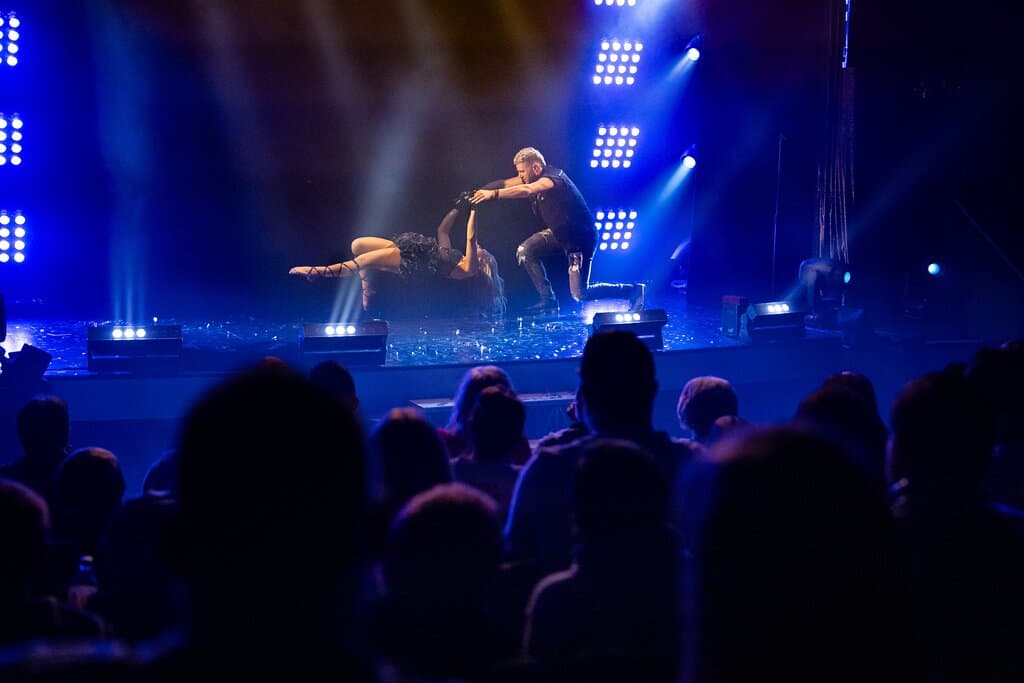 Tristan Crist Magic Theatre - Levitation