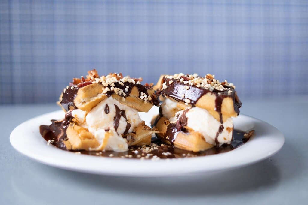 Build your own stacks of buttermilk pancakes, maple-vanilla custard French toast, or Belgian waffles.