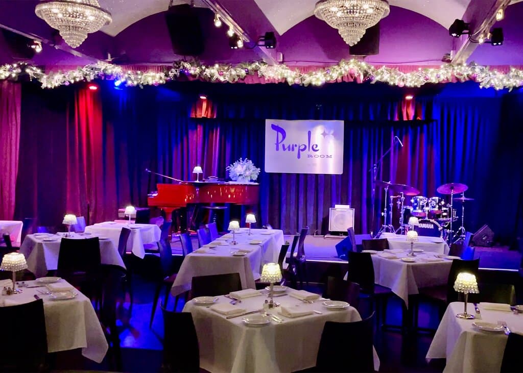 The glamour of the 60s Supper Club with nightly live entertainment in a warm, intimate setting