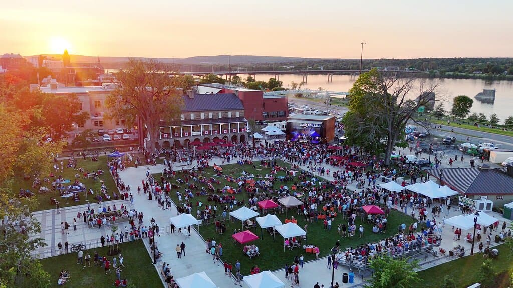 Canada Day Weekend in Officers' Square