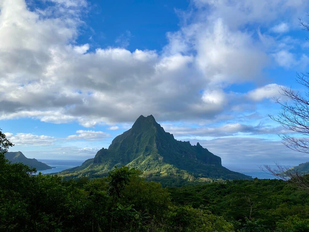 Mont Rotui, taken from the South (at the Belvedere). The "trail" is on the North.