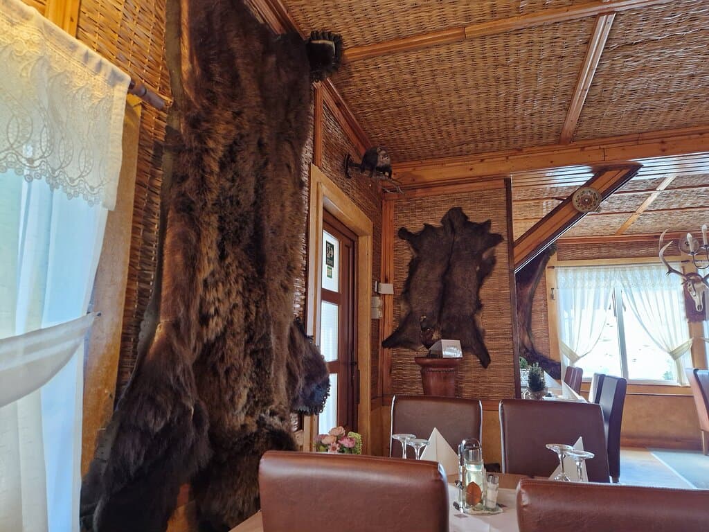 Restaurant Vânătoresc Furnica