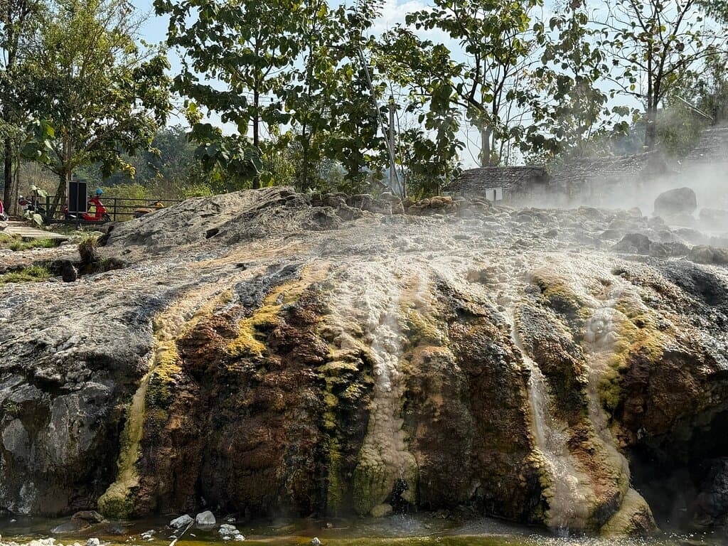 Muang Paeng Hot Springs