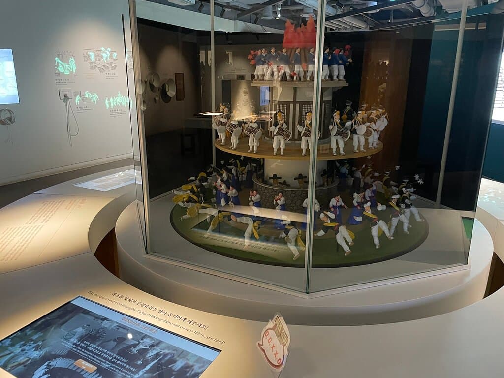 Visit the Seoul Museum of Traditional Korean Music