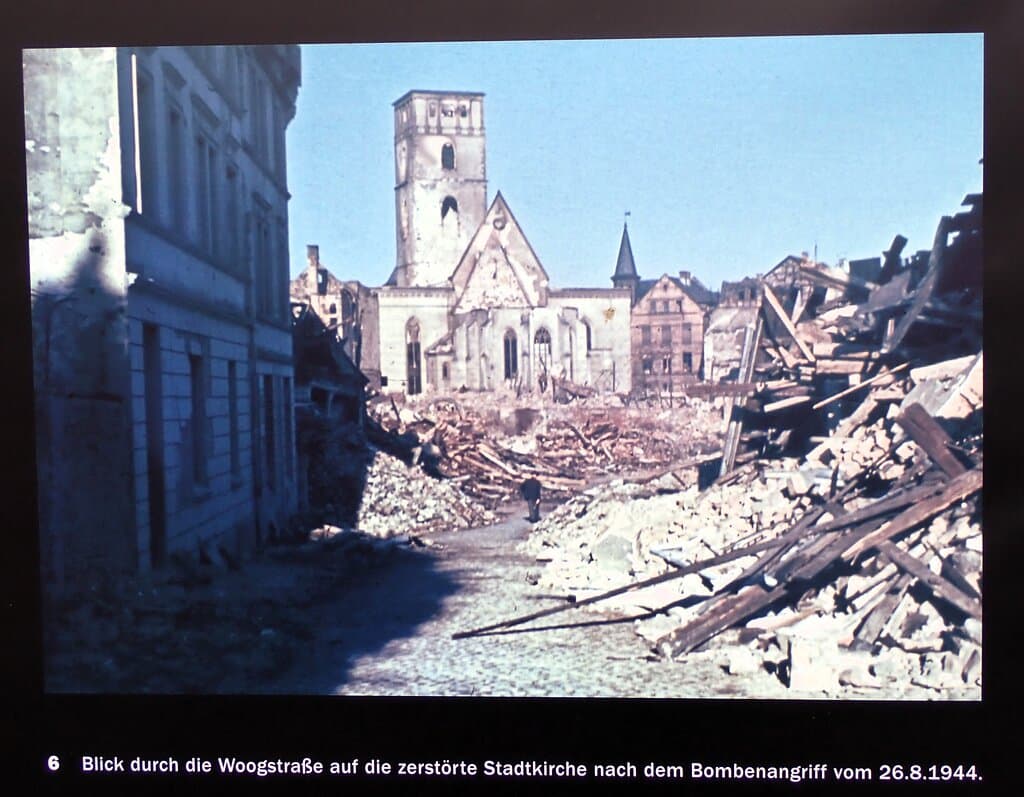 Darmstadt, Stadtkirche Brandnacht 11-12 September 1944 (Old photograph)