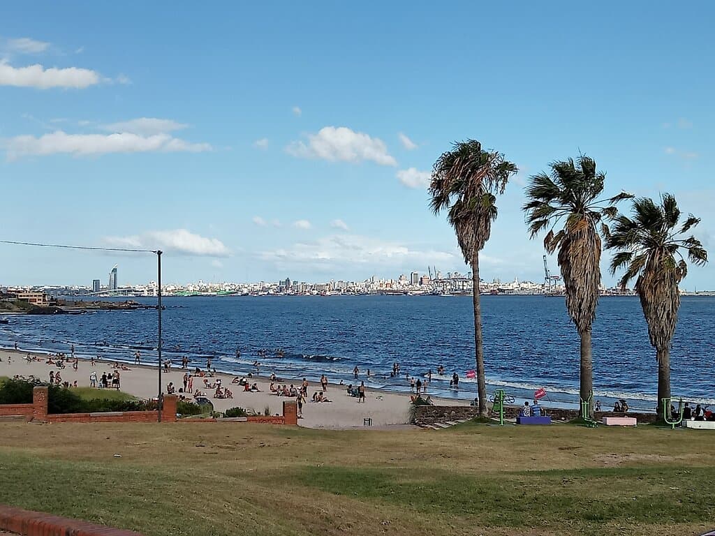 Playa del Cerro ( Hill side beach). Montevideo, Uruguay. January 2025.