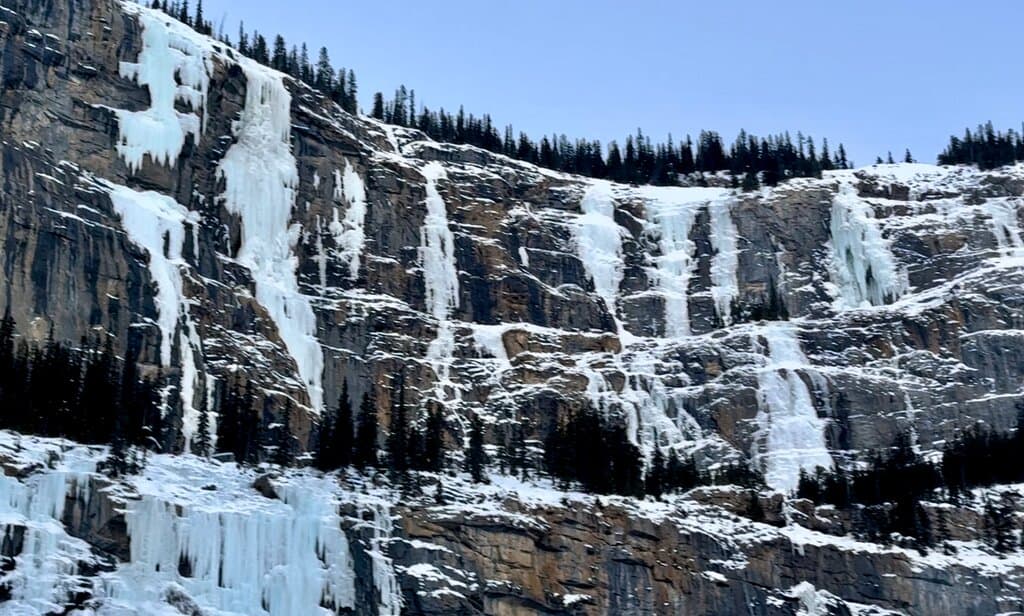 Weeping Wall Icefields Parkway