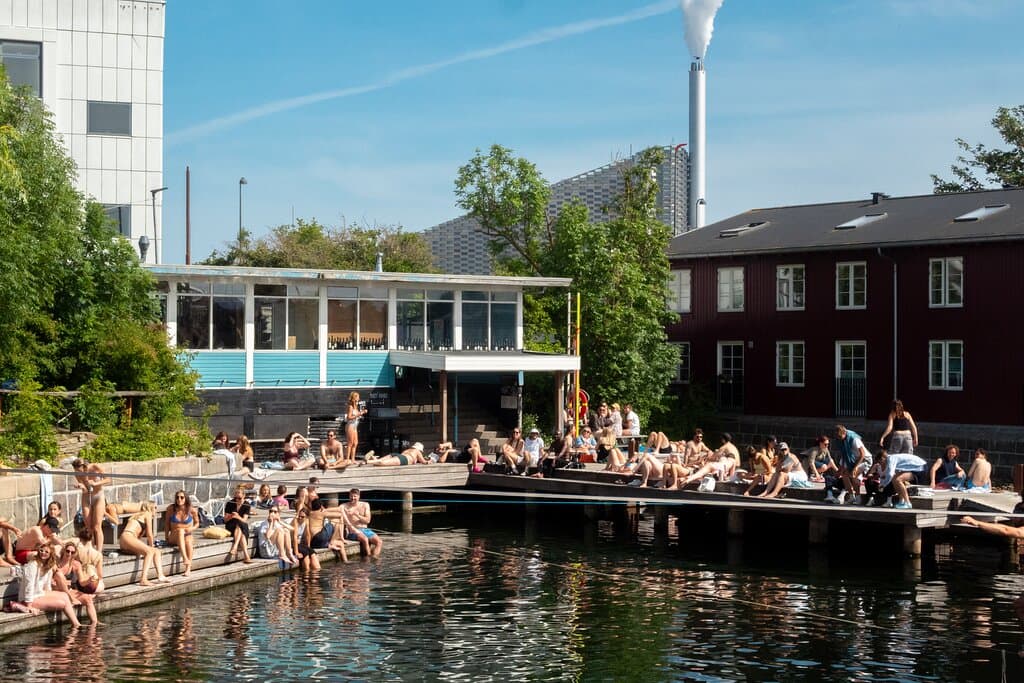 Vibes of La Banchina