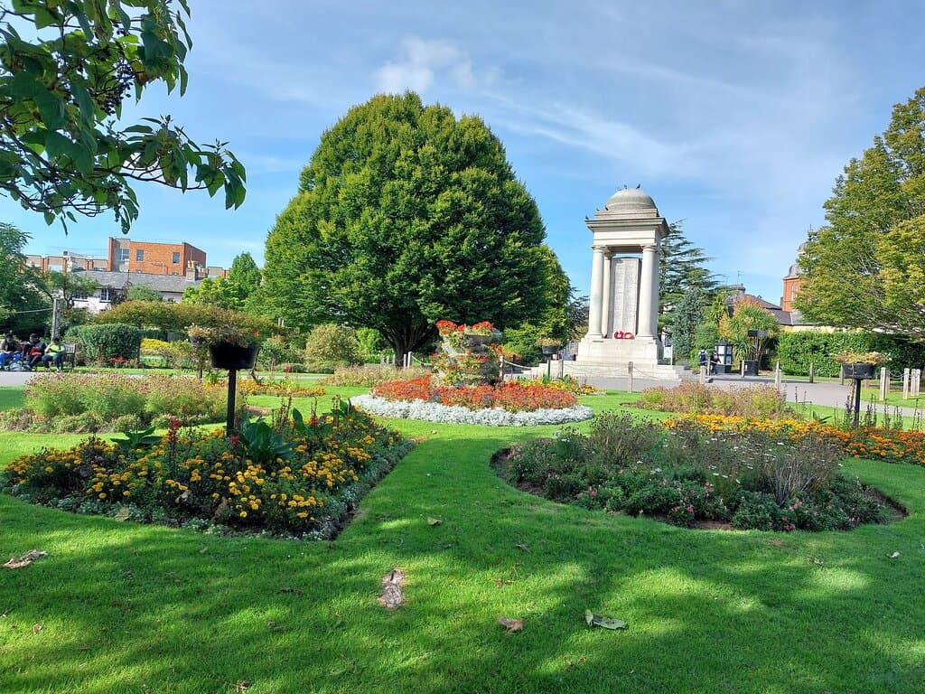 Vivary Park