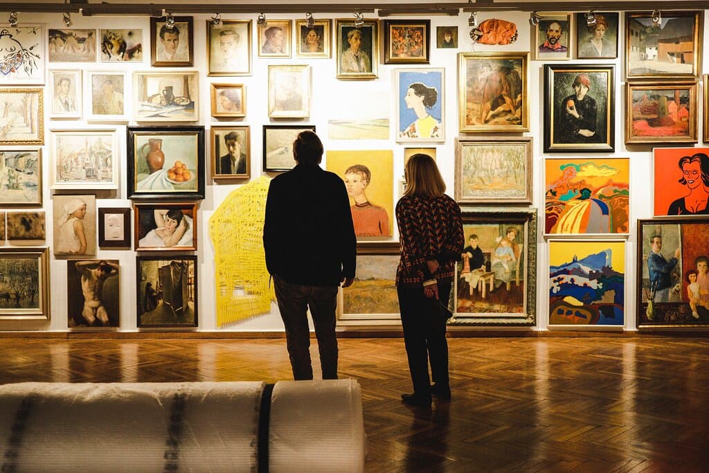 Exhibition Spekter. 70 Years of the UGM Collection opens up a spectrum of views, positions, and forms, both within the artworks from the UGM Collection and in the art of exhibition-making as such.  2 February 2024–9 November 2025 Photo: Janez Klenovšek