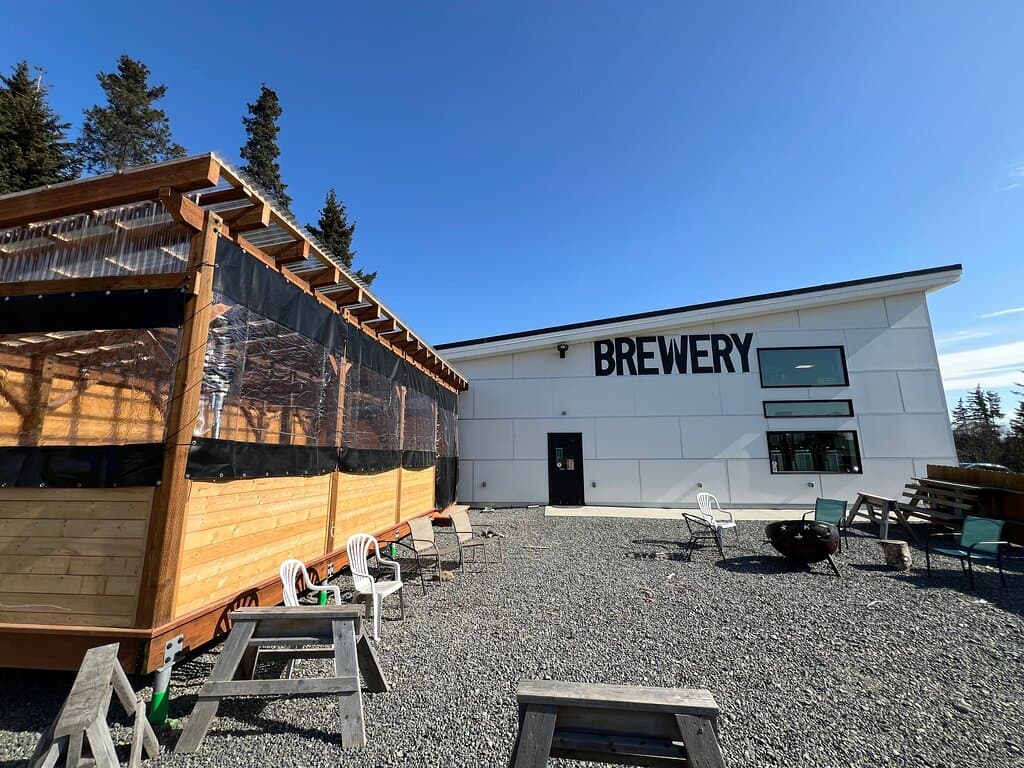 Come grab a drink at our taproom and enjoy the sun on our patio!