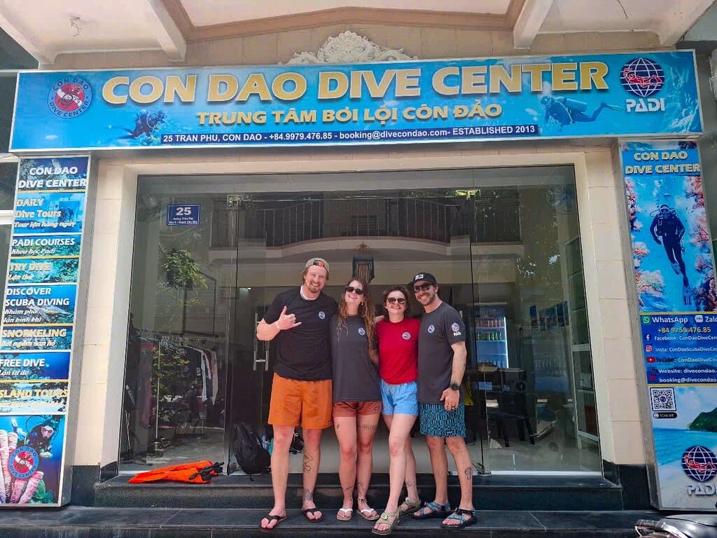 Happy Divers Nice Rashguards Great Dive Center 