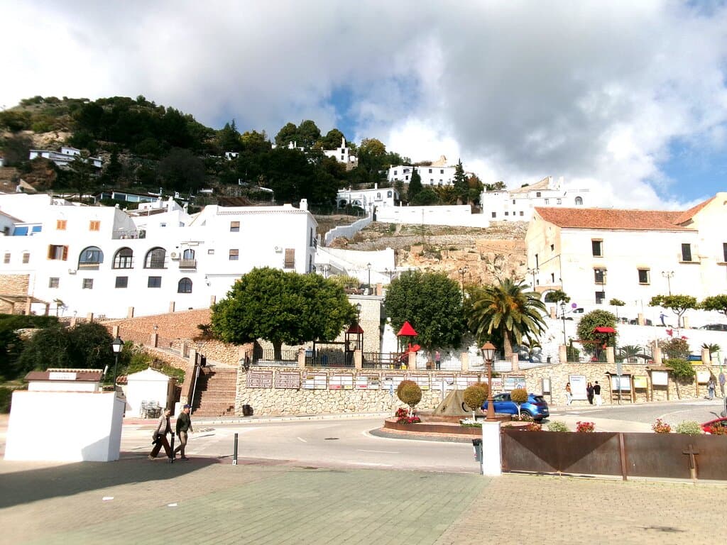 Plaza de las Tres Culturas Frigiliana