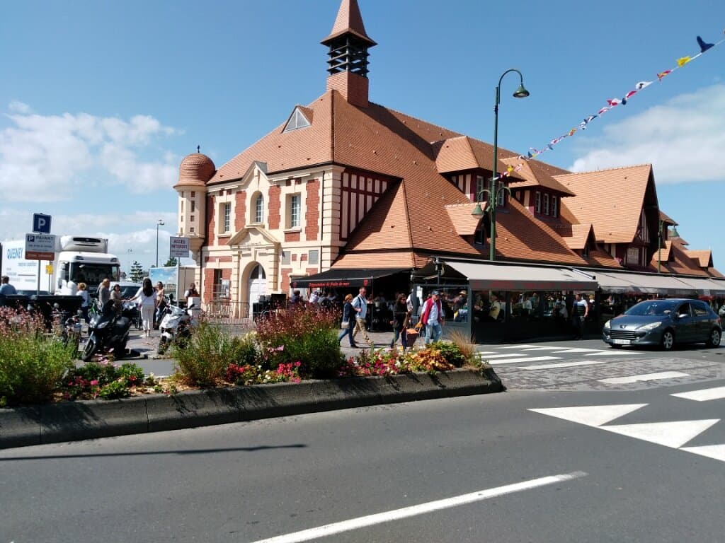 Marche de Trouville-sur-Mer (разные ракурсы)