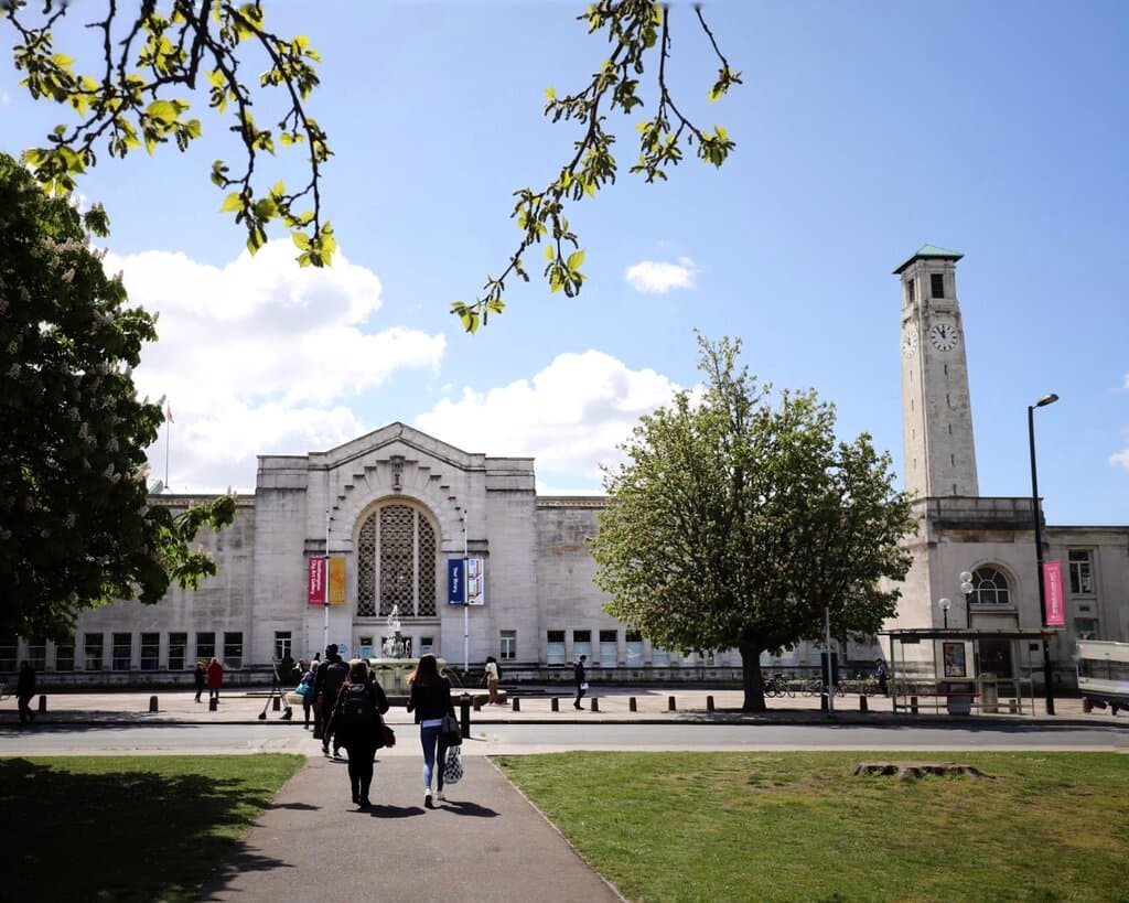 Southampton City Art Gallery in sunny weather