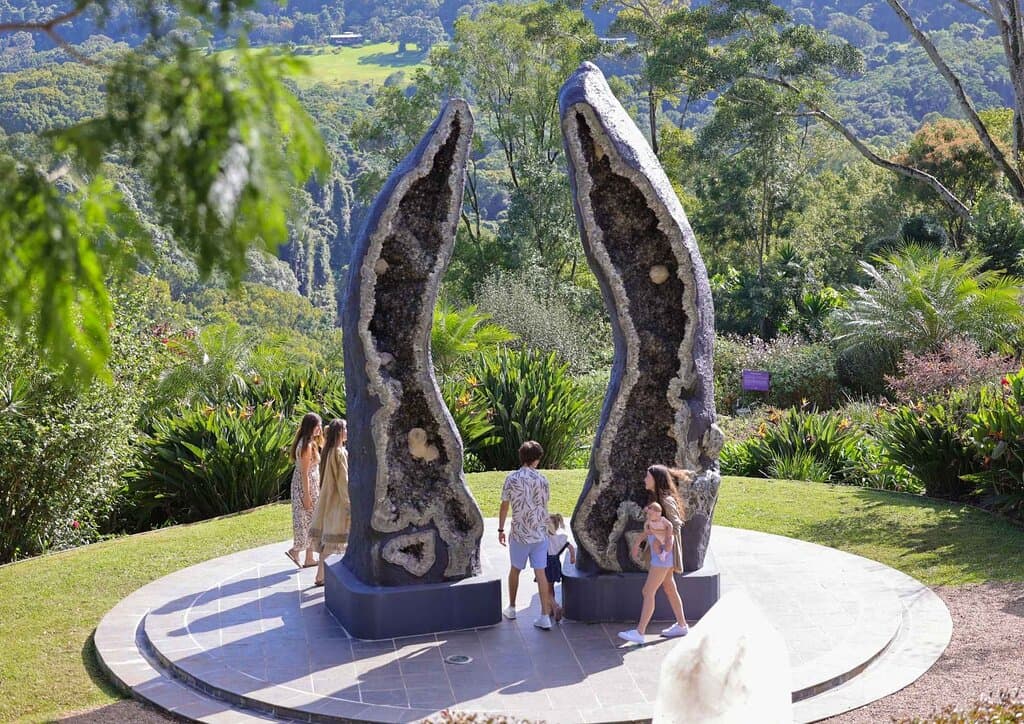 Crystal Guardians The Crystal Guardians are 5.5m tall, 21-tonne geodes featuring five quartz types - smoky quartz, amethyst, calcite, clear quartz, and agate - making them the world’s largest and most spectacular geode pair. 
