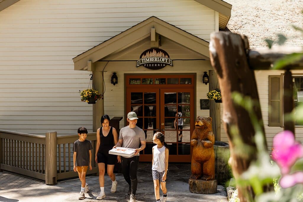 Timberloft Pizza near Yosemite's South Entrance in Fish Camp, CA