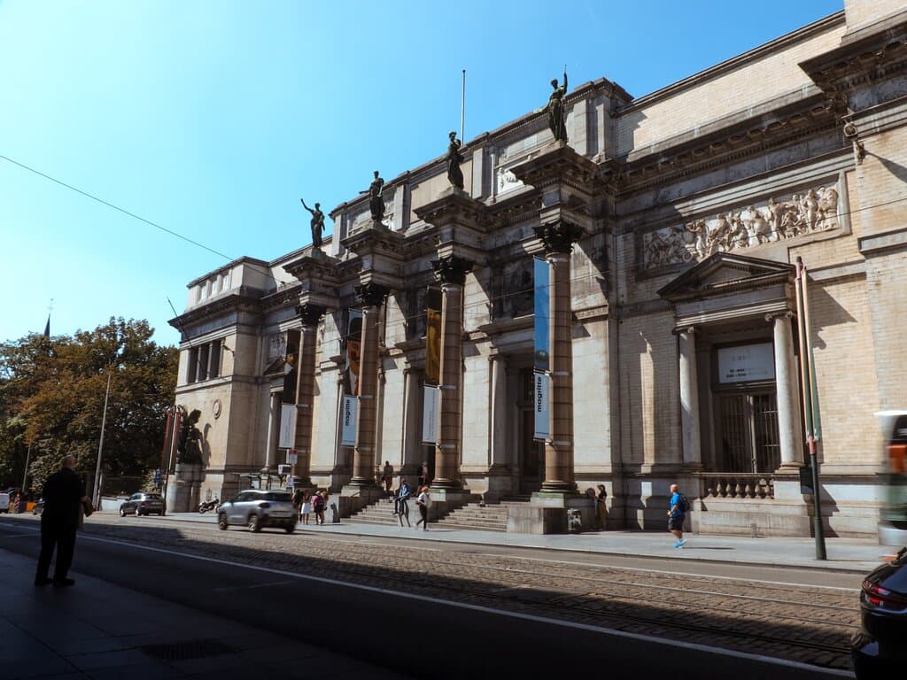 Entrée principale des Musées royaux des Beaux-Arts de Belgique, musée le plus visité de Belgique