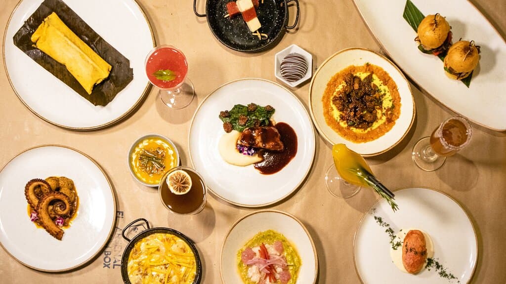 Flavors that honor our roots, cocktails that awaken the senses, and a table made for sharing. That’s the experience at El Arsenal: The Rum Box.