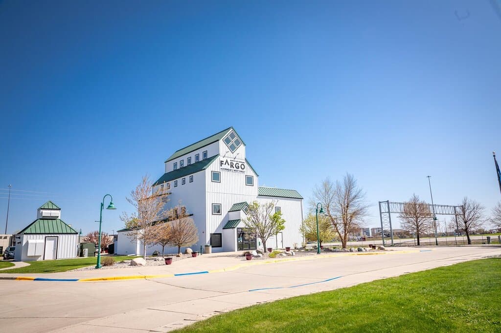 The Fargo-Moorhead Visitors Centers exist to tell the world about all the fun things to do in Fargo and West Fargo, ND, and Moorhead, MN: three cities, two states, oodles of goodness.   The original Visitors Center is anything but typical: It’s housed in a grain elevator located at Exit 348 just off Interstate 94. The building pays homage to the region’s agricultural roots, and once inside, you’ll find Fargo tourism information, maps, brochures, a gift shop, and live people!