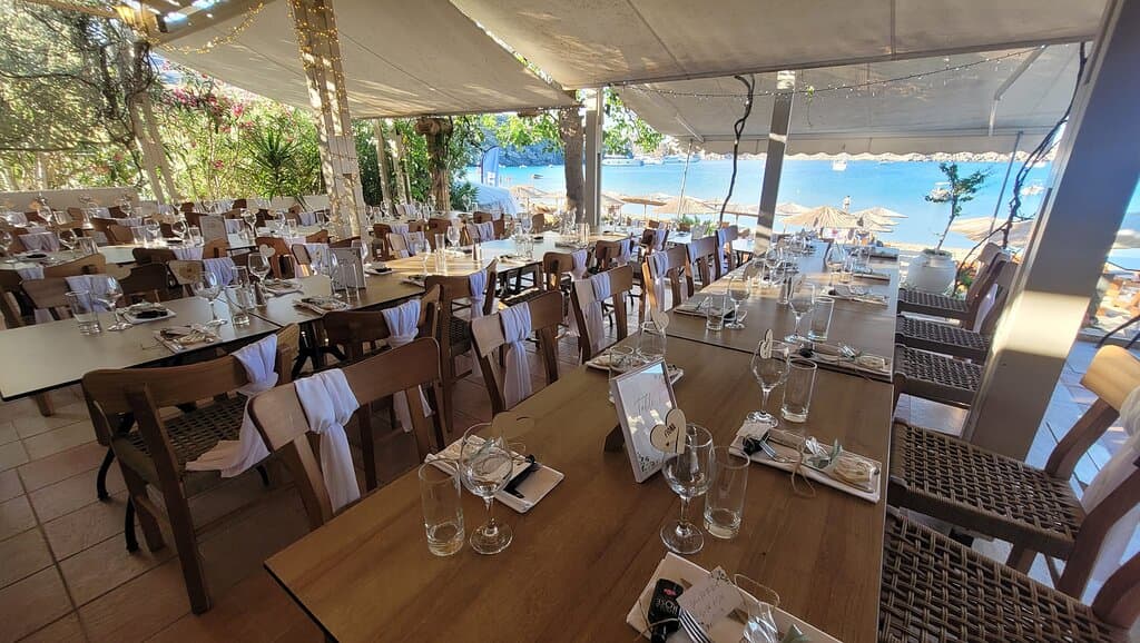 dolphins beach restaurant lindos