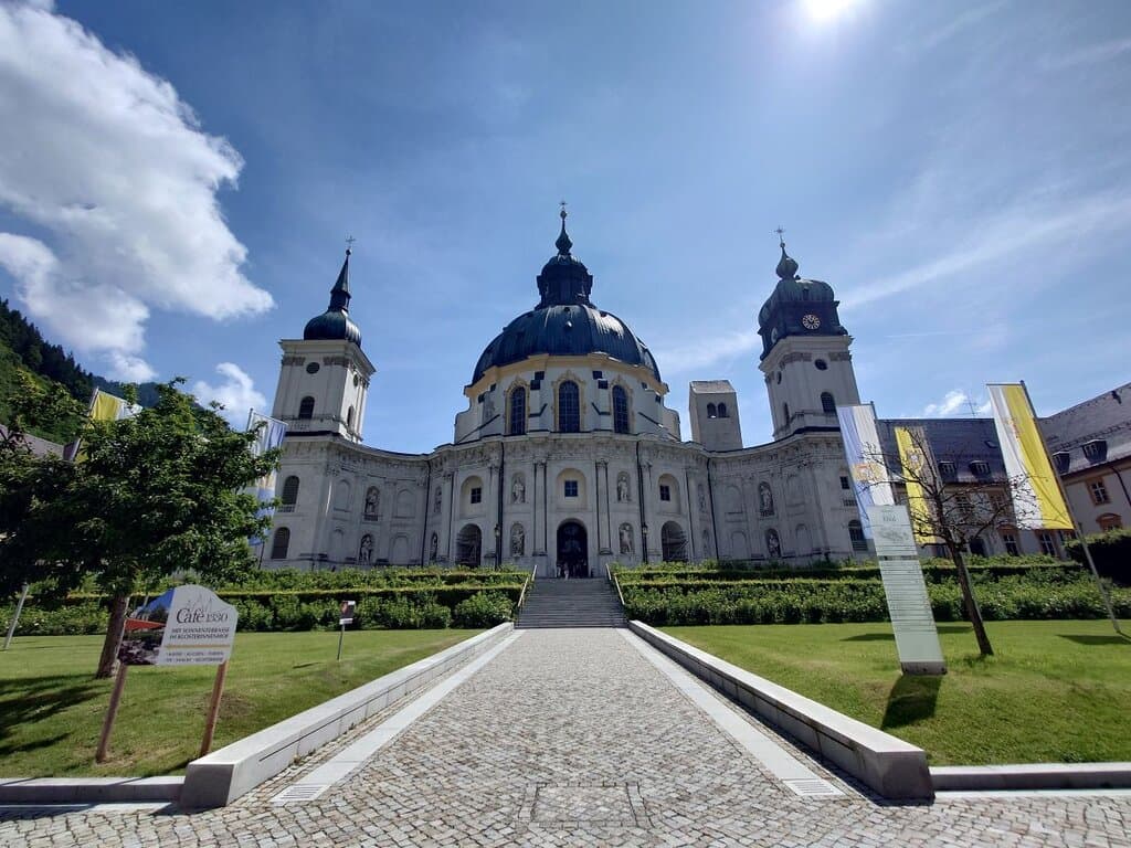 大聖堂の建物です。